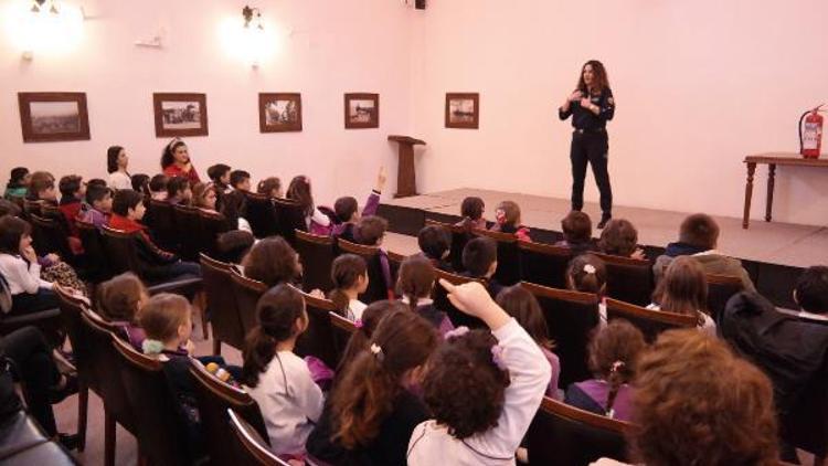 Mudanyada ilkokul öğrencilerine yangın eğitimi