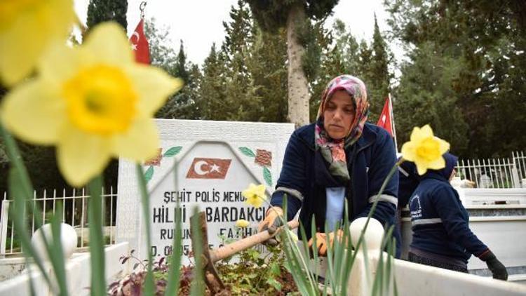 Adana Büyükşehir Belediyesinden mezarlık ve şehitlik çalışması