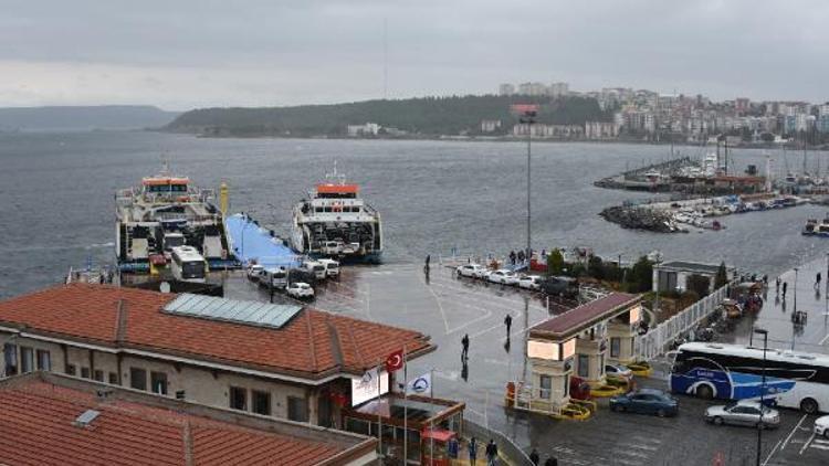 Gökçeada ve Bozcaada feribot seferlerine poyraz engeli