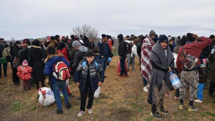 Göçmenlerin Yunanistan sınırında bekleyişi 19uncu gününde