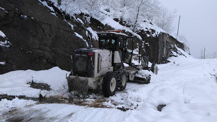 Trabzonda kardan kapanan tüm mahalle yolları ulaşıma açıldı