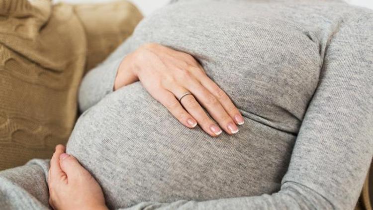 Hamilelerin bebeklerine koronavirüs bulaştırma riski var mı?