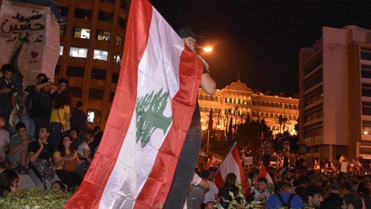 Ekonomik krizle mücadele eden Lübnanı koronavirüs de vurdu