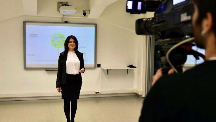 İZMİR Bahçeşehir Kolejinde online dersler başladı