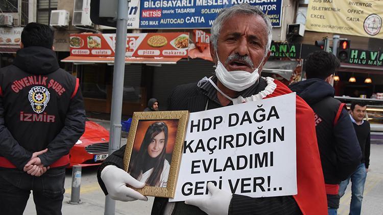 İzmirdeki babanın HDP önündeki evlat nöbeti sürüyor