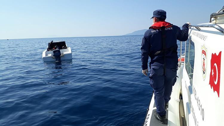 İzmir açıklarında 6sı çocuk 30 göçmen kurtarıldı