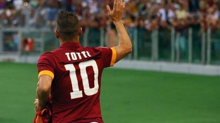 King Totti sahalara dönmeyi çok istiyor