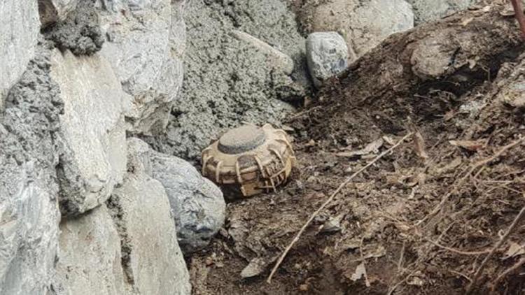 Teröristlerin köprü inşaatına tuzakladığı mayın bulundu