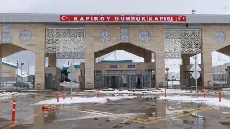 Kapıköy Gümrük Kapısındaki yolcu giriş ve çıkışları geçici süreyle durduruldu