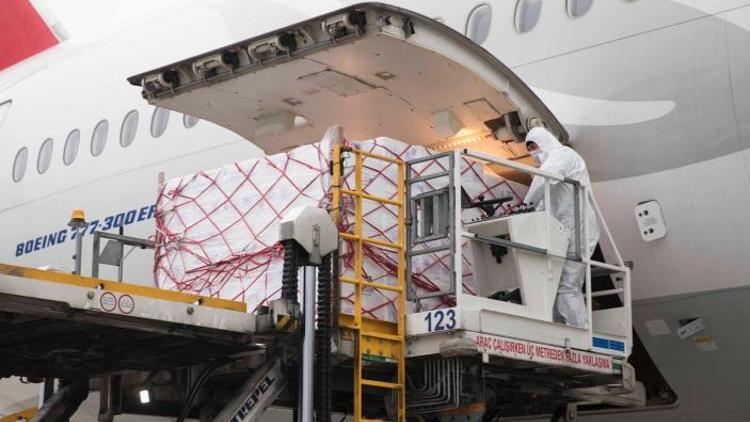 Turkish Cargo artırılmış kapasitesi ile sağlık ürünlerini Türkiyeye ulaştırıyor
