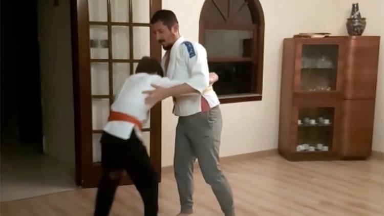 Judo öğrencileri değişik yöntemler ile şampiyonaya hazırlanıyor