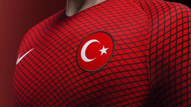 Türkiye tarihinin en iyi 10 savunmacısını seçiyoruz