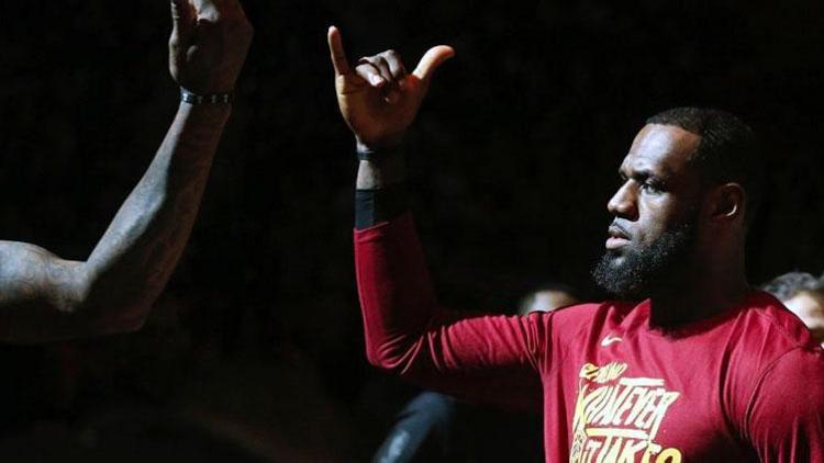 LeBron James: Seyirci olmayan bir spor müsabakasını hayal edemiyorum