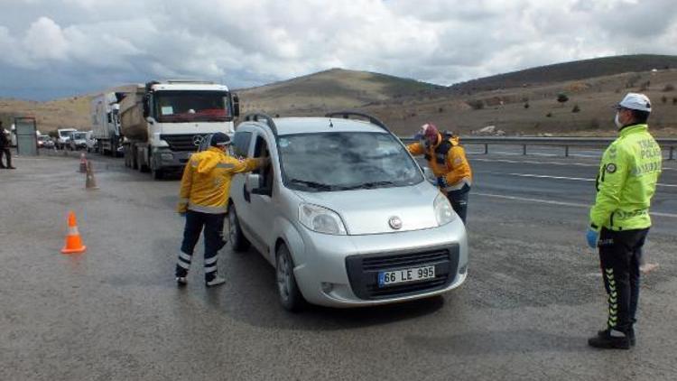 Son dakika haberler... Yozgatın Yukarıkarahacılı köyünde Corona Virüsü karantinası