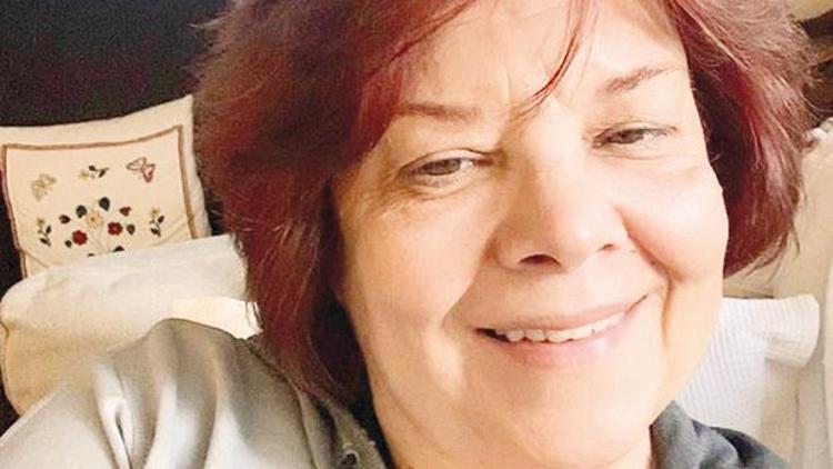 Ayşe Kökçü: Saçını kendi boyadı