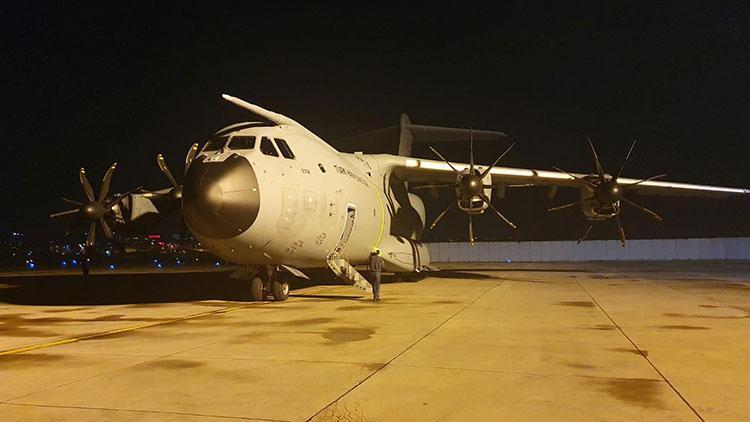 Türkiyeden İspanya ve İtalyaya tıbbi malzeme yardımı götüren uçak döndü