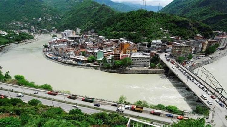 Artvinin Borçka ilçesi ve bir köy karantinaya alındı