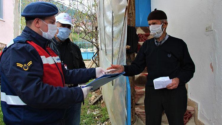 81 yaşındaki emekli, maaşını Milli Dayanışma Kampanyasına bağışladı