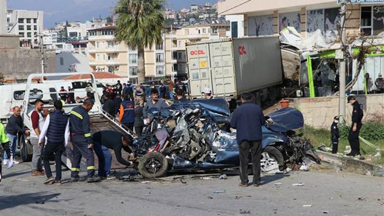 Hataydaki kazada yaralanan kişi hayatını kaybetti