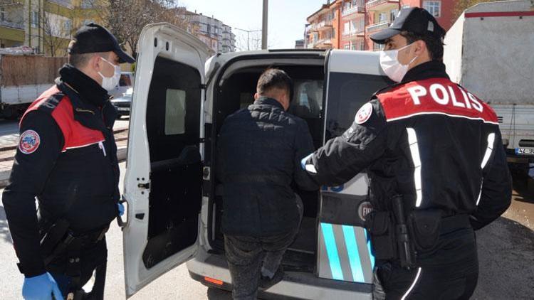 Yasağa uymayan 20 yaş altındaki gençler polise yakalandı