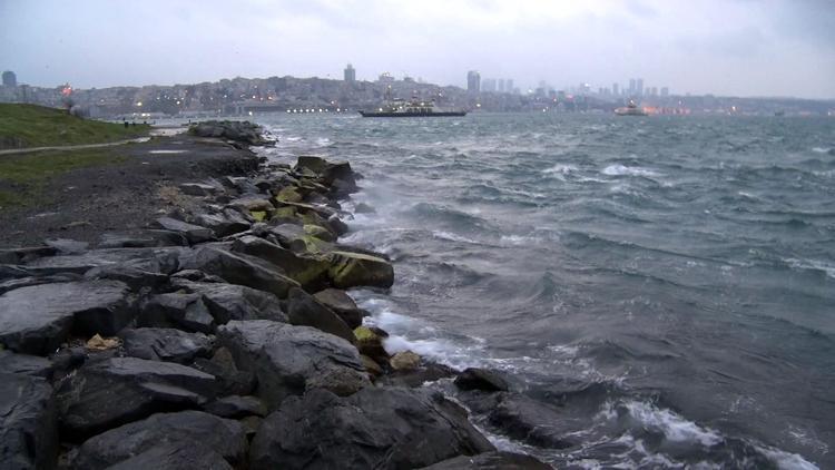 İstanbulda fırtına etkili oluyor