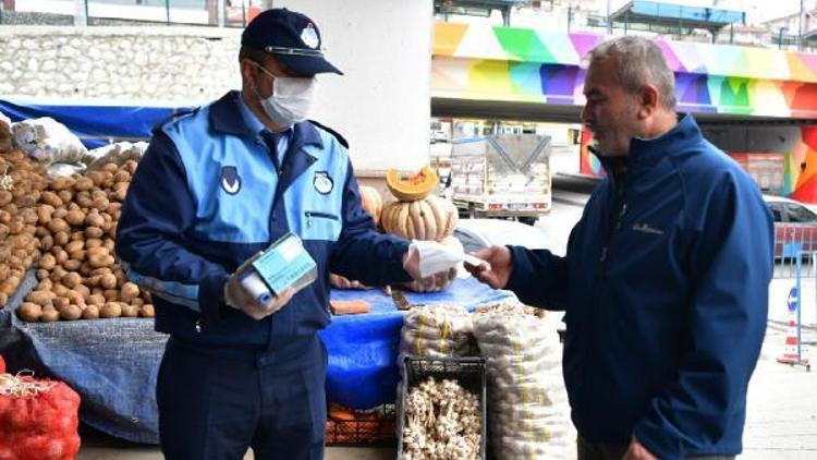 Mamakta pazar yerlerine maskeli önlem