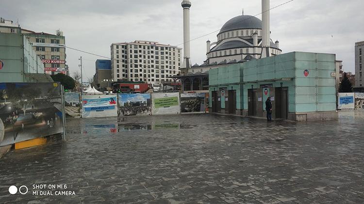 ‘Evde kal’ çağrısıyla Bağcılar meydanları boş kaldı