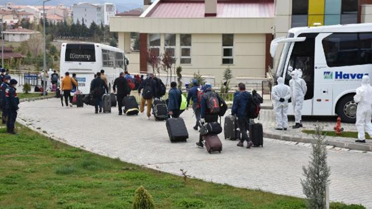 Katardan getirilen 166 Türk, Kırıkkalede yurtta gözlem altına alındı