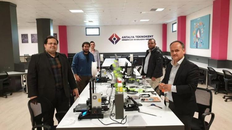 Antalya Teknokentte solunum cihazı çoklayıcısı prototipi üretildi