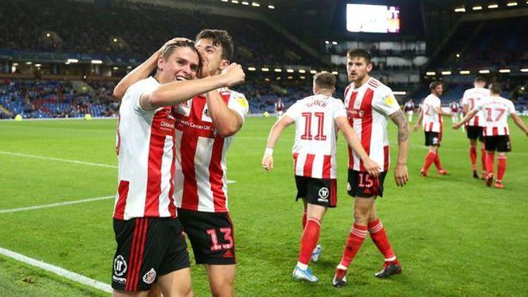 Sunderland oyuncularını ücretsiz izne gönderdi