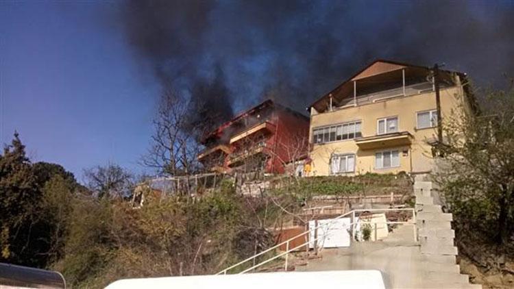 Zonguldakta bir binada çıkan yangında iki daire kullanılamaz hale geldi