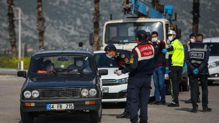 Antalyada 197 kişiye 196 bin TL korona yasağı cezası