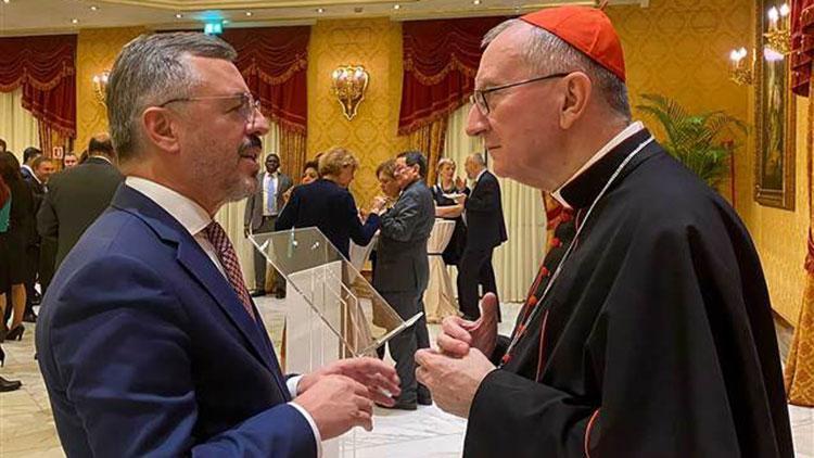 Vatikan Başbakanı Parolin ile Büyükelçi Göktaş telefonda görüştü