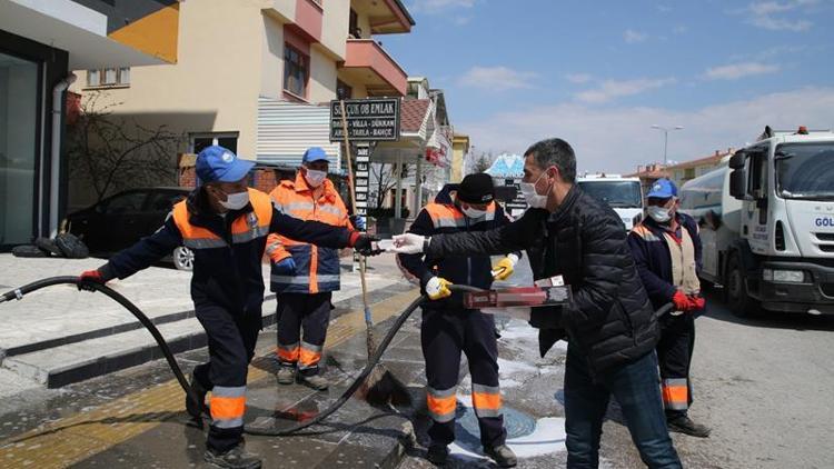 Kimseyi ekmeksiz ve  susuz bırakmayacağız