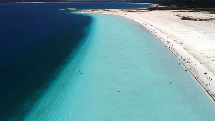 Salda Gölü koronavirüs önlemleri kapsamında ziyarete kapatıldı