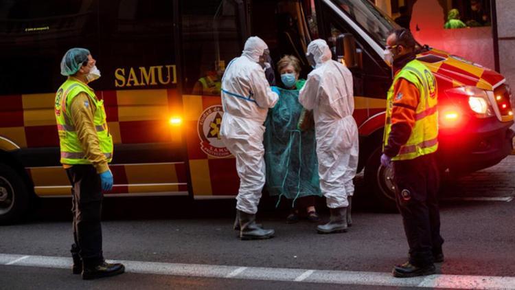 Son dakika haberler... İspanyada 517 kişi daha Corona nedeniyle hayatını kaybetti