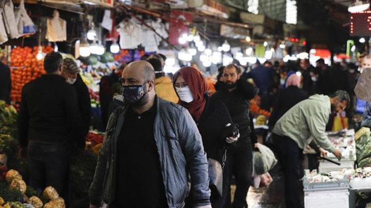 Ankarada sokağa çıkma yasağı sonrası pazarda yoğunluk