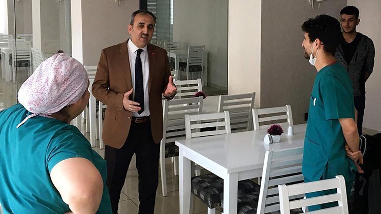 Mersin’de 250 sağlık çalışanı evinden uzakta