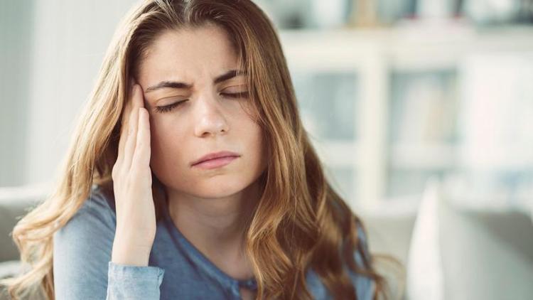 Gerilim tipi baş ağrısı kadınlarda daha sık görülüyor