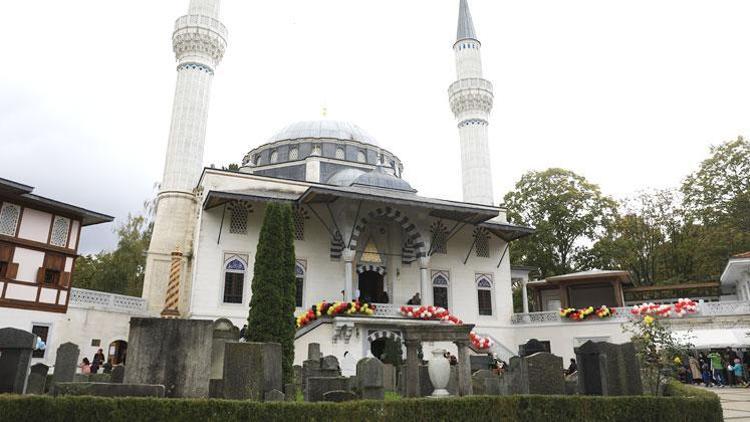 İbadethaneler de kademeli olarak açılacak