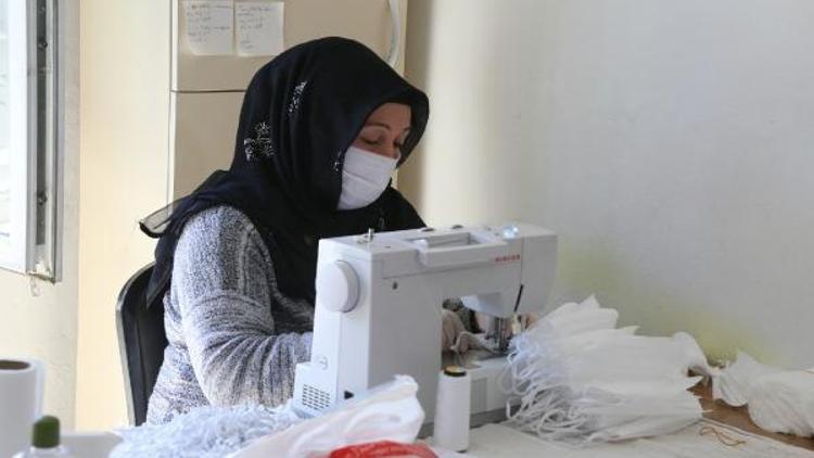Eyyübiye belediyesi130 bin maske üretimi yaptı
