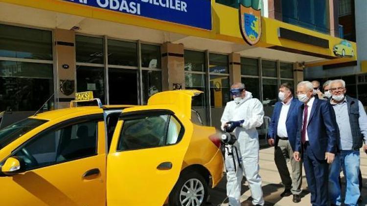 İzmirde taksiler bir ayda ikinci kez dezenfekte edildi