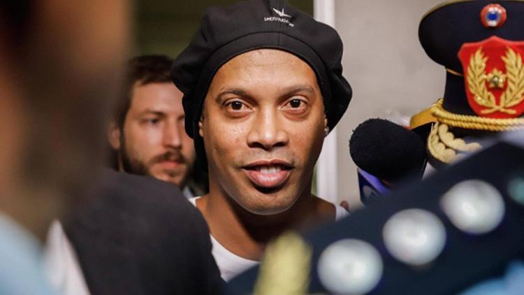 Ev hapsindeki Ronaldinho’dan özel istek