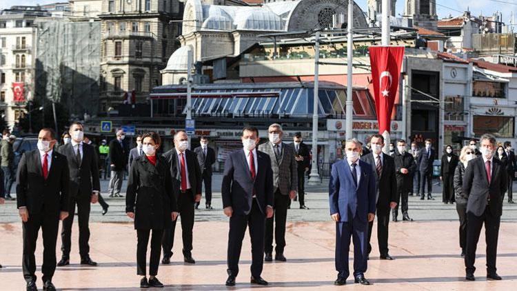 Taksimdeki Cumhuriyet Anıtı önünde tören düzenlendi