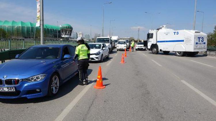 Bursada yasağa uymayanlara ceza uygulandı