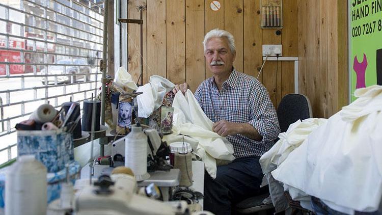 Belediye meclis üyesi sağlıkçılar için kirli çamaşır torbası dikti