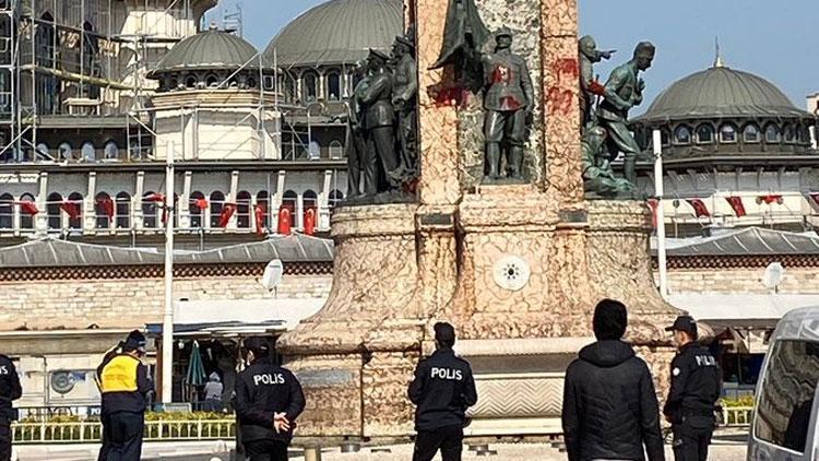 Taksim Cumhuriyet Anıtına sprey boya ile yazı yazan şüpheli yakalandı