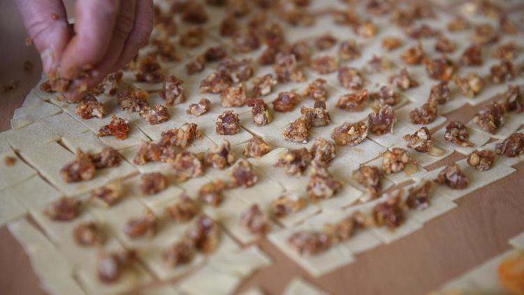 Rüyada Mantı Görmek Ne Anlama Gelir Rüyada Mantı Yapmak Ve Yemek Anlamı