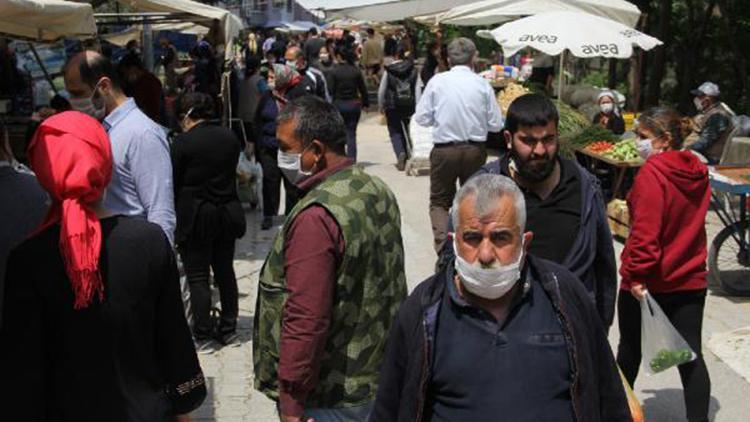 Hatayda semt pazarlarında tedbirlere uyulmadı