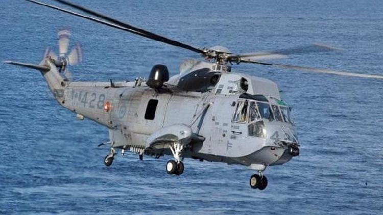 NATO askeri helikopteri Adriyatik Denizinde kayboldu  İtalyan ve Türk firkateynleri bölgeye intikal etti